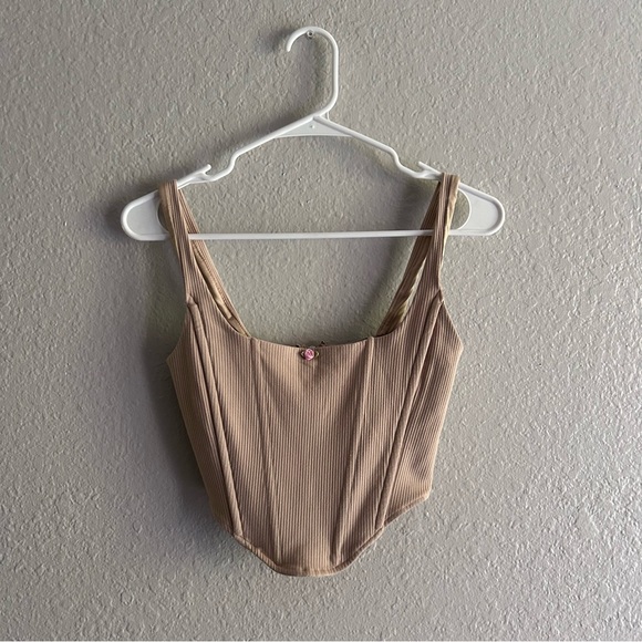 Forever 21 Tan Corset Top with flower detail #fairycore #cottagecore - Picture 2 of 5